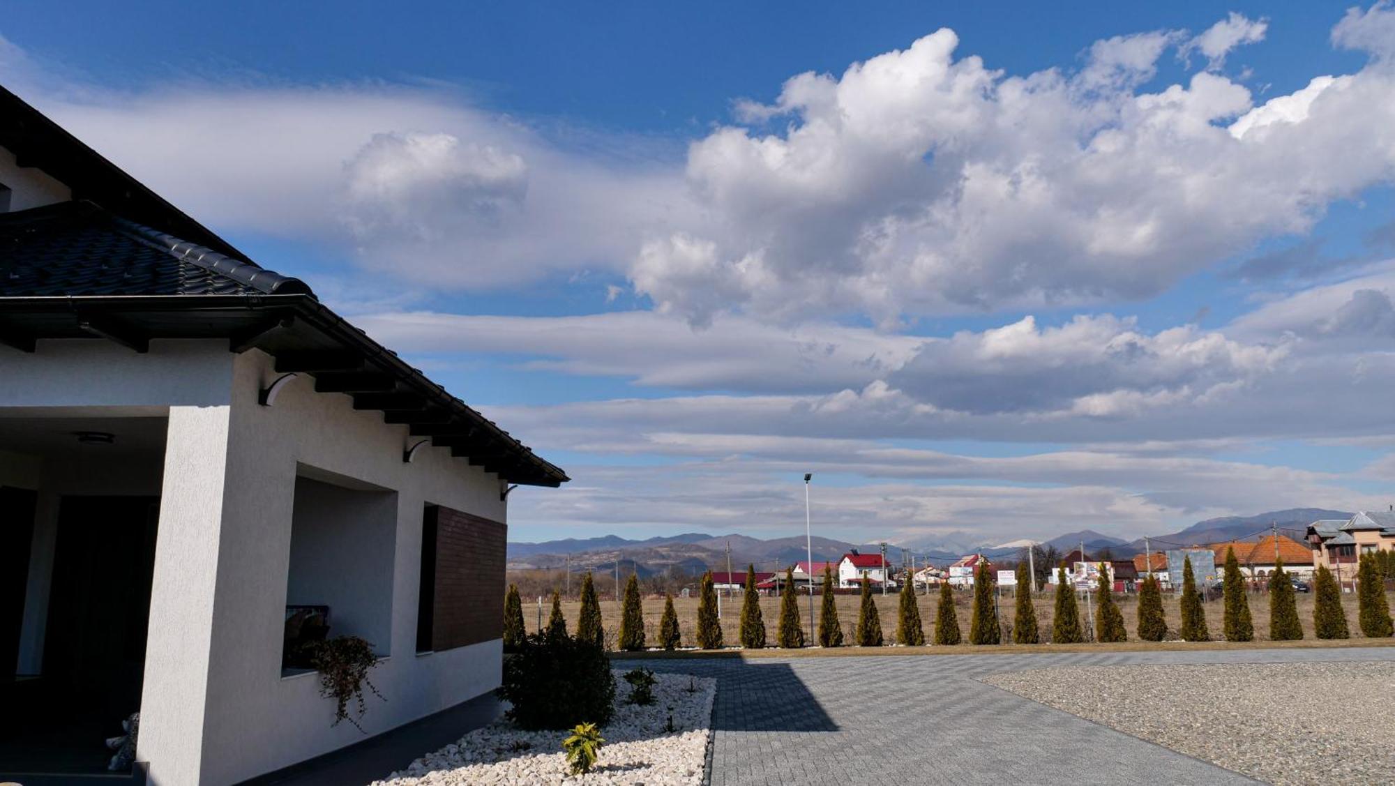 ホテル Casa Ambientt Curtea de Argeş エクステリア 写真