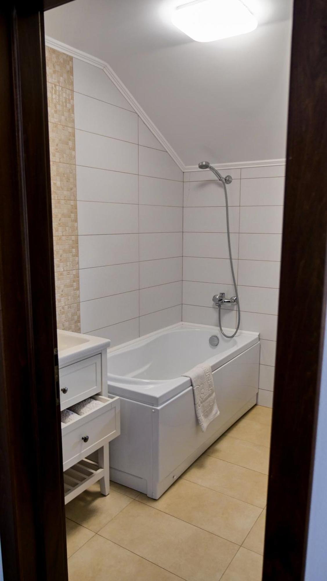 ホテル Casa Ambientt Curtea de Argeş エクステリア 写真